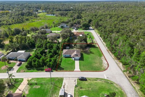 House in Deltona, Florida 3 bedrooms, 107.12 sq.m. № 2396378 - photo 25