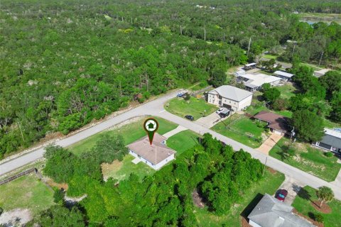 House in Deltona, Florida 3 bedrooms, 107.12 sq.m. № 2396378 - photo 18