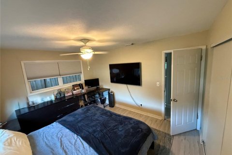 House in Clearwater, Florida 2 bedrooms, 141.86 sq.m. № 2216054 - photo 15