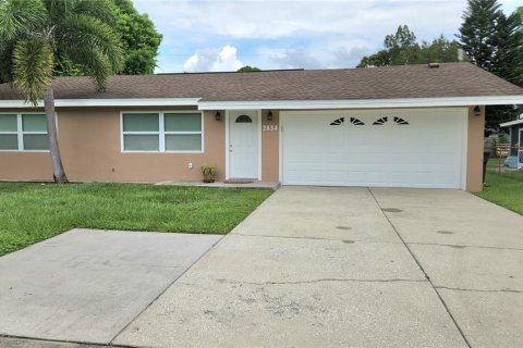 House in Clearwater, Florida 2 bedrooms, 141.86 sq.m. № 2216054