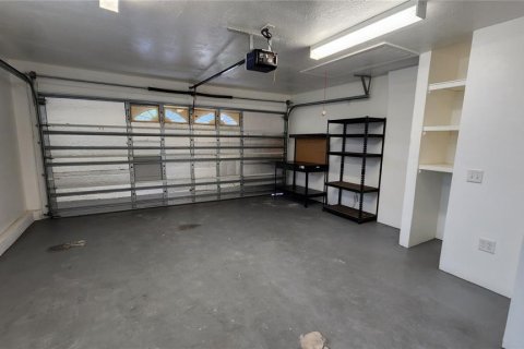 House in Clearwater, Florida 2 bedrooms, 141.86 sq.m. № 2216054 - photo 9