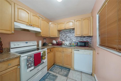House in Port Charlotte, Florida 3 bedrooms, 101.36 sq.m. № 1842091 - photo 11