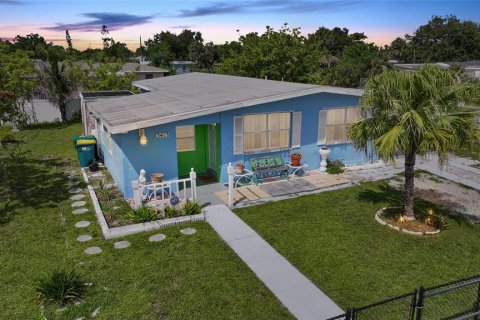 House in Port Charlotte, Florida 3 bedrooms, 101.36 sq.m. № 1842091 - photo 30