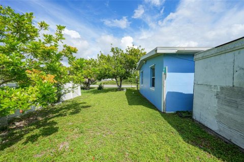 House in Port Charlotte, Florida 3 bedrooms, 101.36 sq.m. № 1842091 - photo 23