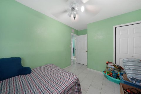 House in Port Charlotte, Florida 3 bedrooms, 101.36 sq.m. № 1842091 - photo 18