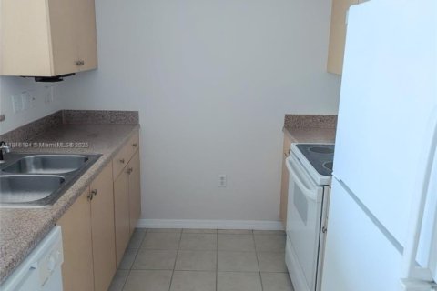Condominio en venta en West Palm Beach, Florida, 1 dormitorio, 64.66 m2 № 2031882 - foto 4