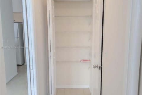 Condominio en venta en West Palm Beach, Florida, 1 dormitorio, 64.66 m2 № 2031882 - foto 9