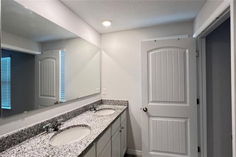 Townhouse in Winter Garden, Florida 3 bedrooms, 168.8 sq.m. № 2198822 - photo 24