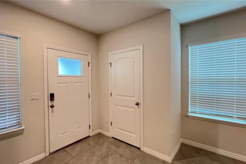 Townhouse in Winter Garden, Florida 3 bedrooms, 168.8 sq.m. № 2198822 - photo 7