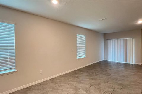 Townhouse in Winter Garden, Florida 3 bedrooms, 168.8 sq.m. № 2198822 - photo 8