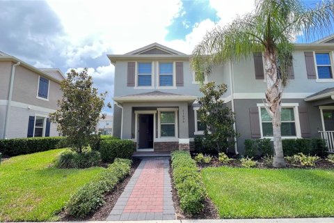 Townhouse in Winter Garden, Florida 3 bedrooms, 168.8 sq.m. № 2198822 - photo 2