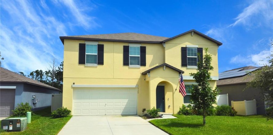 House in Lakeland, Florida 4 bedrooms, 239.04 sq.m. № 1856472