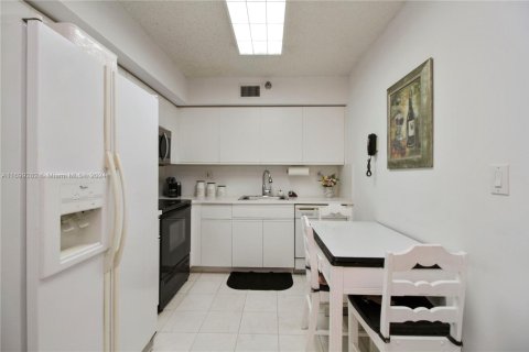 Condominio en venta en Aventura, Florida, 2 dormitorios, 109.72 m2 № 1711057 - foto 4
