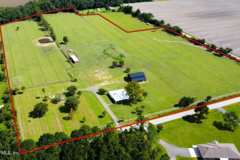 Villa ou maison à vendre à Hastings, Floride: 3 chambres, 257.8 m2 № 771274 - photo 1