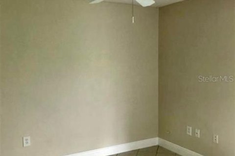 House in Davenport, Florida 3 bedrooms, 116.96 sq.m. № 2220298 - photo 6