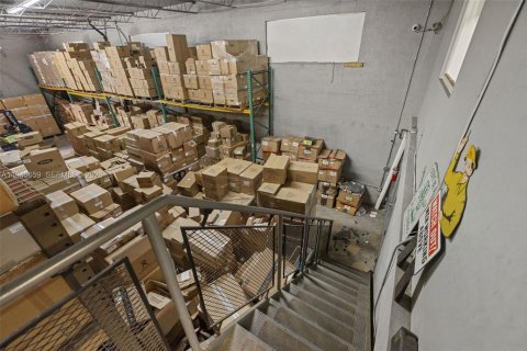 Propiedad comercial en venta en Miami Gardens, Florida № 1998832 - foto 13