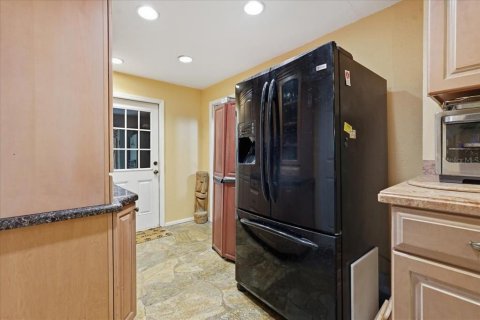Villa ou maison à vendre à Tarpon Springs, Floride: 4 chambres, 186.36 m2 № 2287106 - photo 15