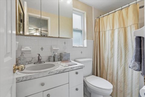 Villa ou maison à vendre à Tarpon Springs, Floride: 4 chambres, 186.36 m2 № 2287106 - photo 28