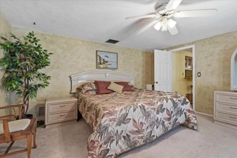 Villa ou maison à vendre à Tarpon Springs, Floride: 4 chambres, 186.36 m2 № 2287106 - photo 23