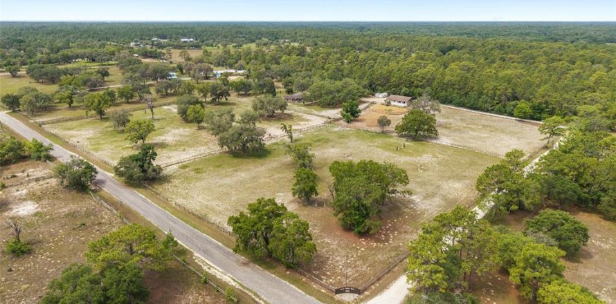 House in Dunnellon, Florida 3 bedrooms, 150.13 sq.m. № 1679622