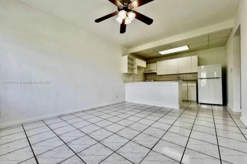 Copropriété à louer à Hollywood, Floride: 1 chambre, 40.88 m2 № 1821674 - photo 8