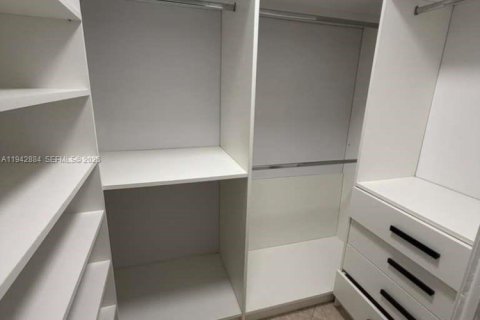 Copropriété à louer à Pompano Beach, Floride: 1 chambre, 62.99 m2 № 1999372 - photo 18