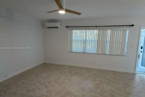 Copropriété à louer à Pompano Beach, Floride: 1 chambre, 62.99 m2 № 1999372 - photo 9