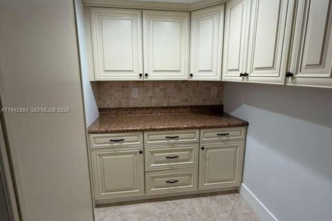 Copropriété à louer à Pompano Beach, Floride: 1 chambre, 62.99 m2 № 1999372 - photo 6