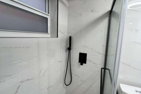 Copropriété à louer à Pompano Beach, Floride: 1 chambre, 62.99 m2 № 1999372 - photo 16