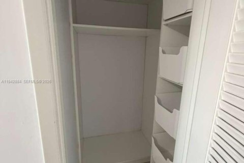 Copropriété à louer à Pompano Beach, Floride: 1 chambre, 62.99 m2 № 1999372 - photo 11