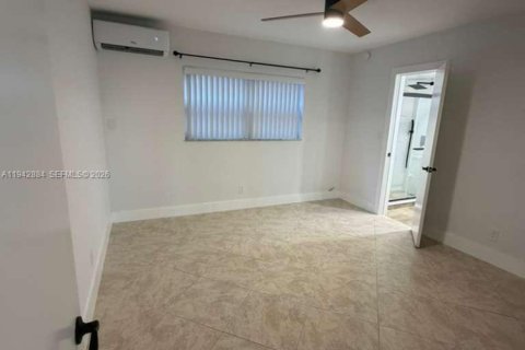 Copropriété à louer à Pompano Beach, Floride: 1 chambre, 62.99 m2 № 1999372 - photo 12