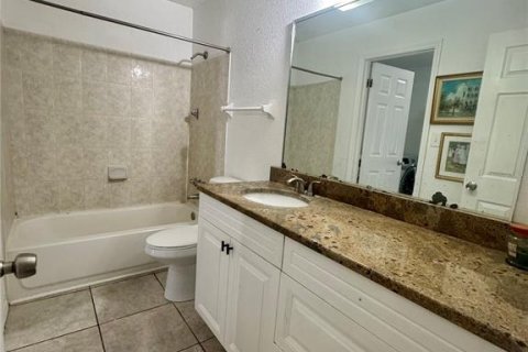 Condo in Tampa, Florida, 2 bedrooms  № 2218315 - photo 11