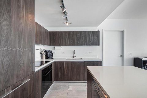 Condominio en venta en Miami, Florida, 3 dormitorios, 151.8 m2 № 2008281 - foto 14