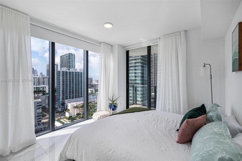 Condominio en venta en Miami, Florida, 3 dormitorios, 151.8 m2 № 2008281 - foto 23
