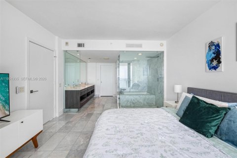 Condominio en venta en Miami, Florida, 3 dormitorios, 151.8 m2 № 2008281 - foto 18