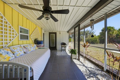 House in Port Charlotte, Florida 2 bedrooms, 86.49 sq.m. № 2099164 - photo 17