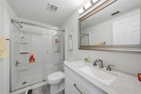 House in Port Charlotte, Florida 2 bedrooms, 86.49 sq.m. № 2099164 - photo 15