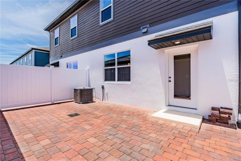 Townhouse in Winter Garden, Florida 3 bedrooms, 156.82 sq.m. № 2238698 - photo 23