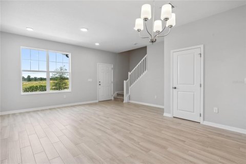 Townhouse in Winter Garden, Florida 3 bedrooms, 156.82 sq.m. № 2238698 - photo 4