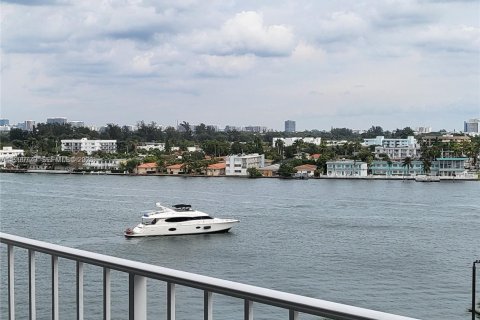 Copropriété à louer à North Bay Village, Floride: 1 chambre, 87.33 m2 № 2065056 - photo 9