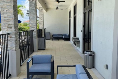 Купить таунхаус в Майами, Флорида 3 спальни, 147.44м2, № 2069434 - фото 22