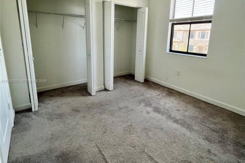 Купить таунхаус в Майами, Флорида 3 спальни, 147.44м2, № 2069434 - фото 15