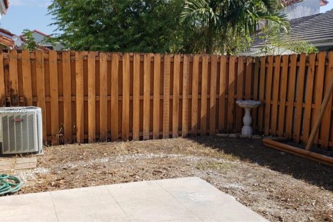 Adosado en alquiler en Homestead, Florida, 2 dormitorios, 88.44 m2 № 2010693 - foto 9