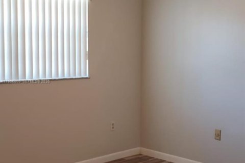 Adosado en alquiler en Homestead, Florida, 2 dormitorios, 88.44 m2 № 2010693 - foto 7