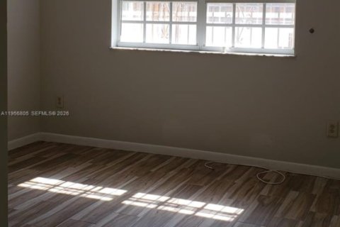 Adosado en alquiler en Homestead, Florida, 2 dormitorios, 88.44 m2 № 2010693 - foto 5