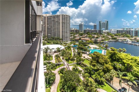 Copropriété à vendre à Hallandale Beach, Floride: 1 chambre, 76.92 m2 № 1929128 - photo 5