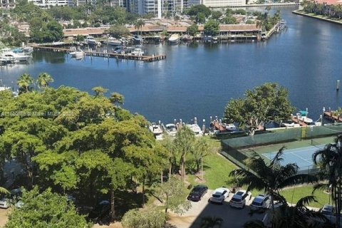 Copropriété à vendre à Hallandale Beach, Floride: 1 chambre, 76.92 m2 № 1929128 - photo 8