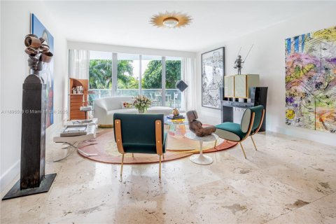 Copropriété à louer à Miami, Floride: 3 chambres, 245.26 m2 № 1953672 - photo 2