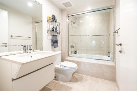 Copropriété à louer à Miami, Floride: 3 chambres, 245.26 m2 № 1953672 - photo 19