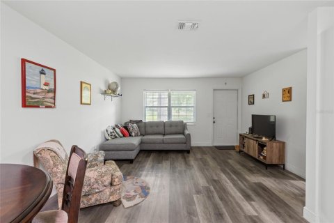 House in Alachua, Florida 3 bedrooms, 96.62 sq.m. № 1840198 - photo 6